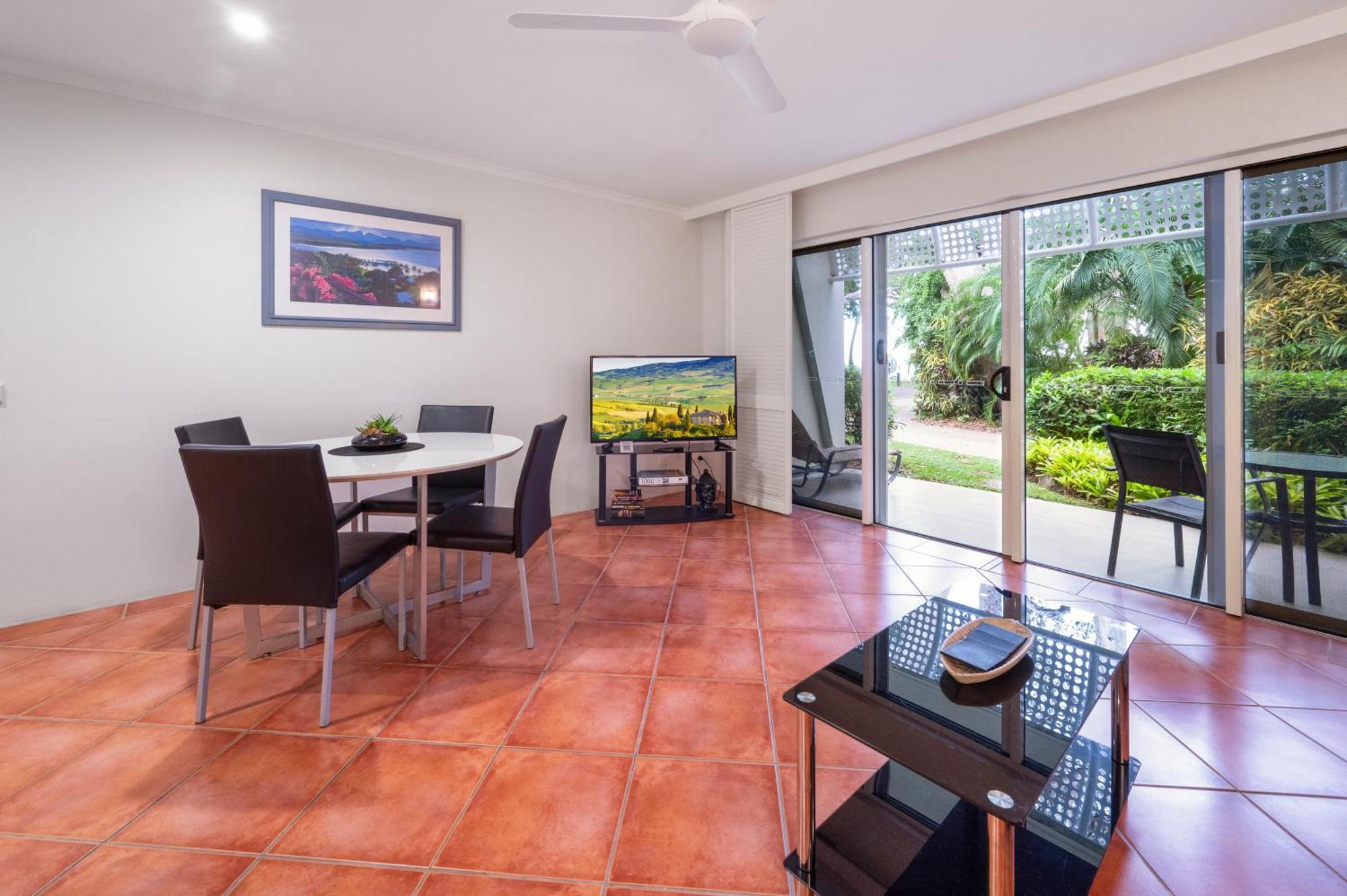 Marlin Waters Beachfront Apartments Palm Cove Kültér fotó
